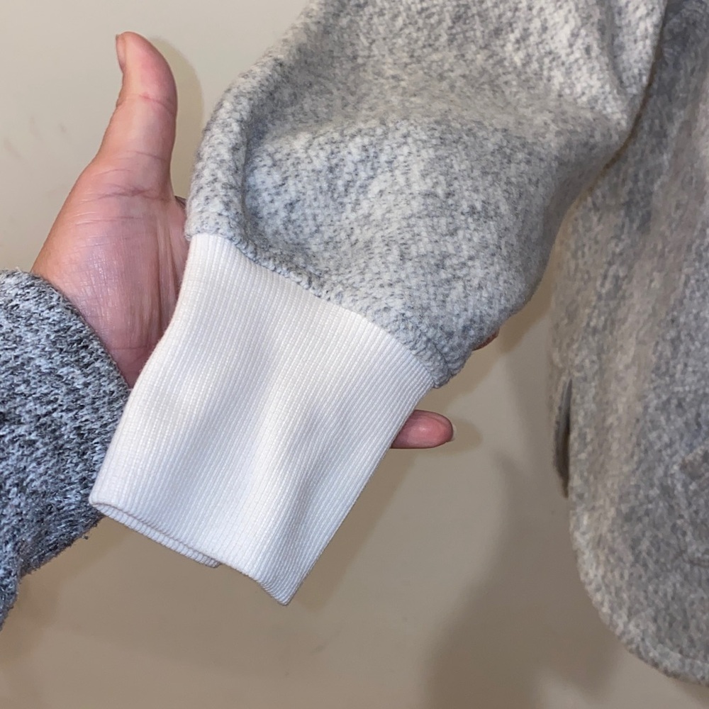 Lou & Grey Soft Knit Pullover in Gray & Cream Size XXS Oversized - Picture 10 of 13